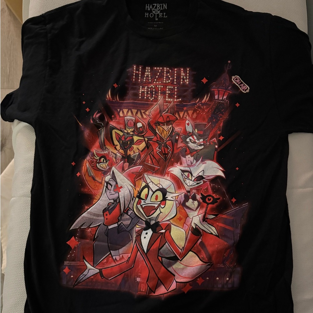 Black Hazbin Hotel Graphic T-shirt medium